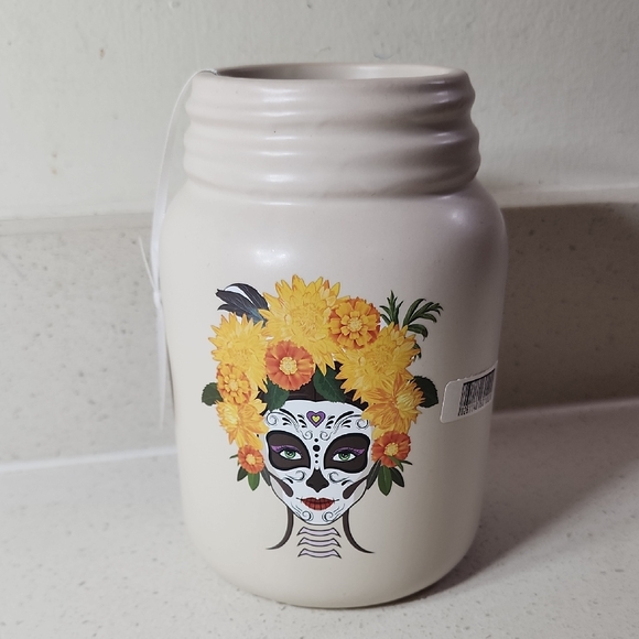 Overjoyed Boutique Other - Mason Floral Mask Art Jar - Cream and Yellow New With Tags